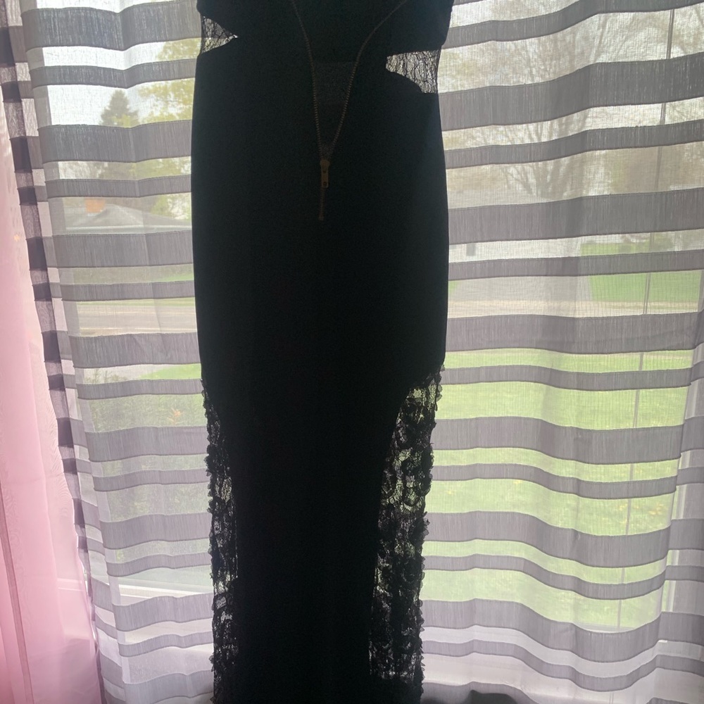 Prom dress - Picture 1 of 4